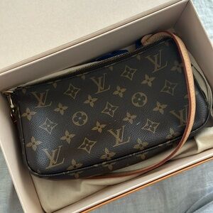 Louis Vuitton Pochette Accessories